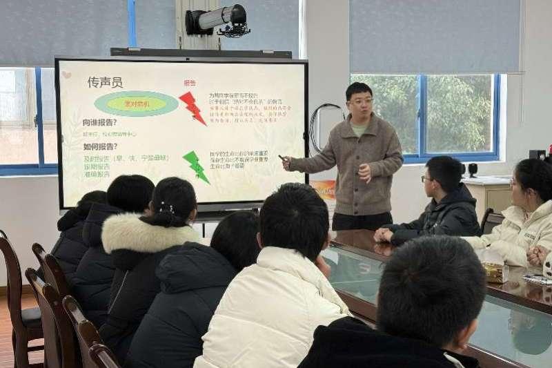 image005.jpg image005.jpg