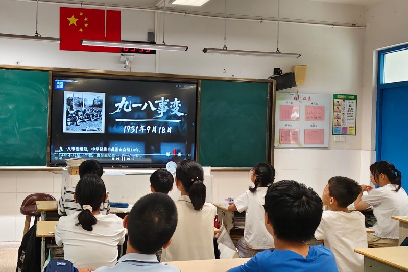 班级宣传2.jpg 班级宣传2.jpg
